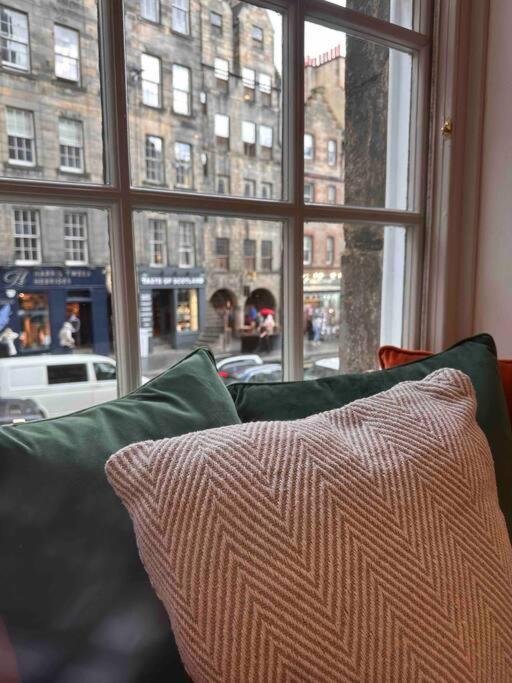 16Th Century Courtyard Apartment On The Royal Mile Edinburgh Exterior photo