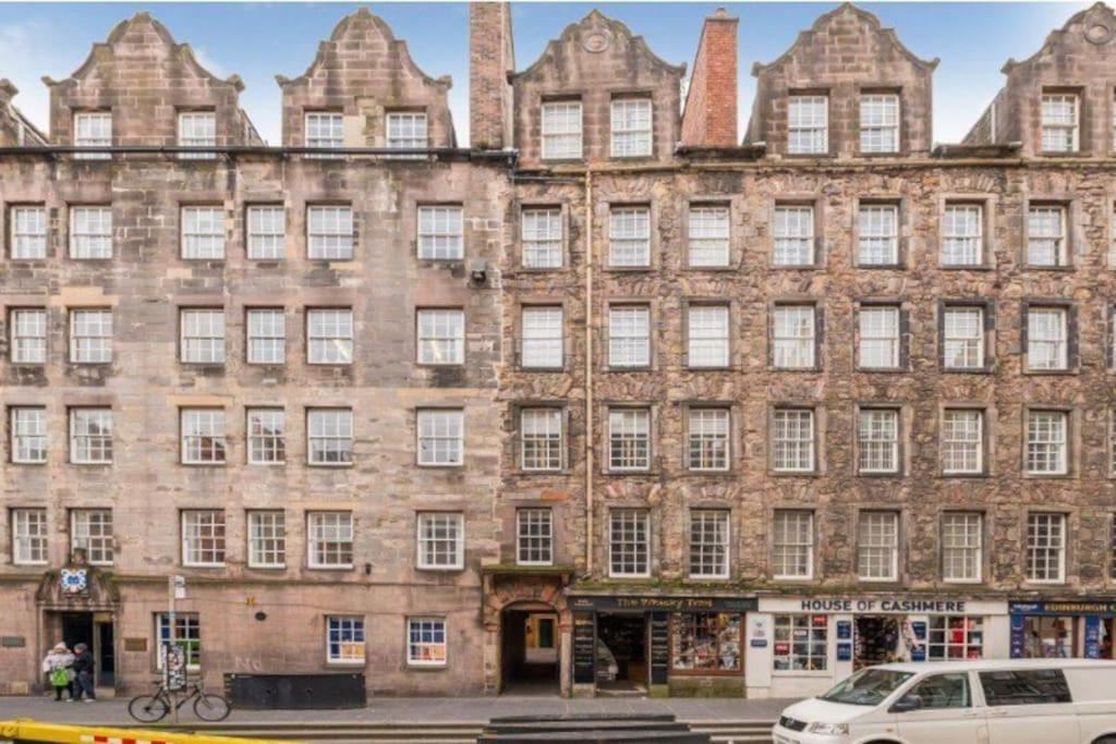 16Th Century Courtyard Apartment On The Royal Mile Edinburgh Exterior photo