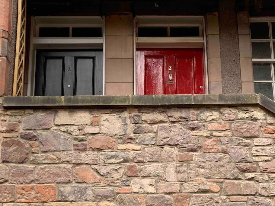 16Th Century Courtyard Apartment On The Royal Mile Edinburgh Exterior photo